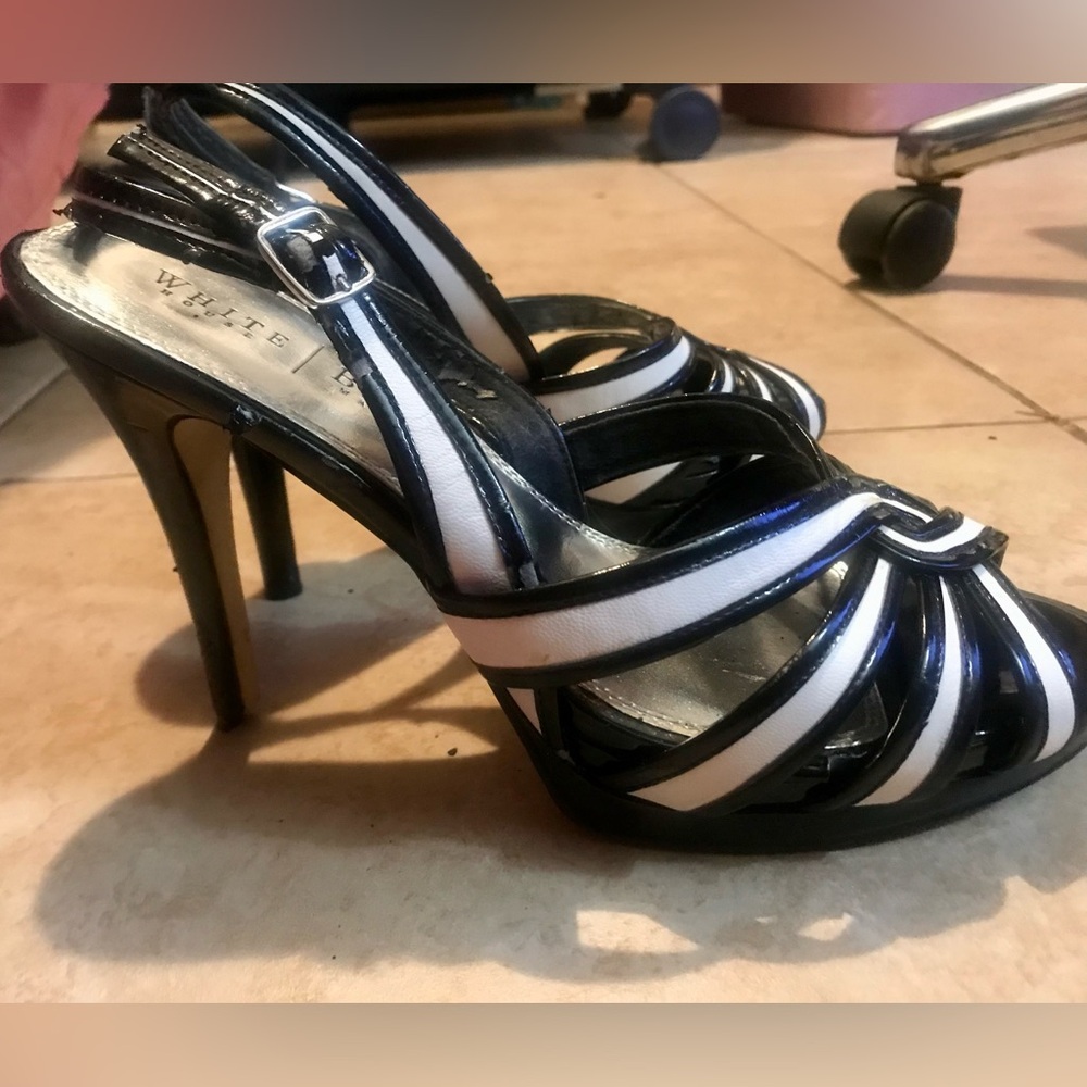Women’s size 9 White House Black Market heels